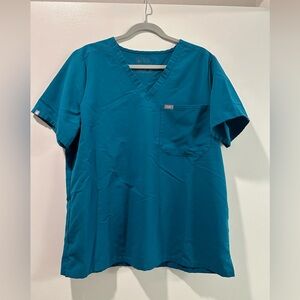 FIGS one pocket scrub top